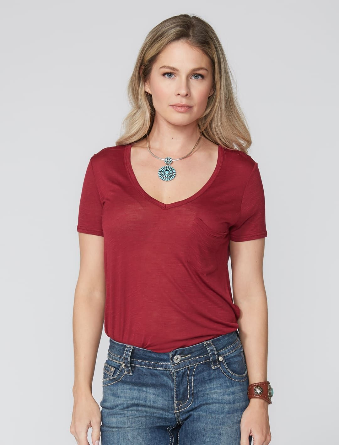 V-neck t-shirt, Collection 2023